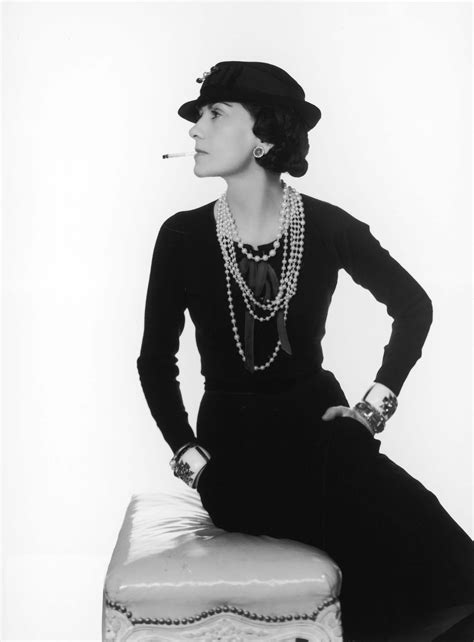 consejos de coco chanel|Claves de estilo de Coco Chanel para lucir elegante.